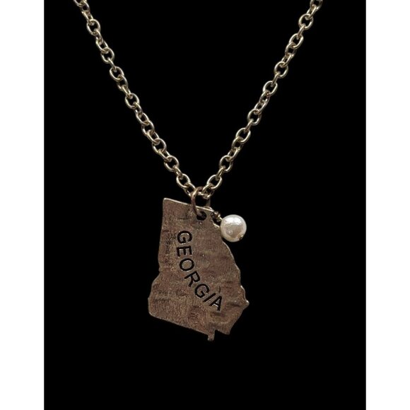 Souvenir Georgia State Shaped Gold Tone Pendant Necklace - Picture 3 of 6